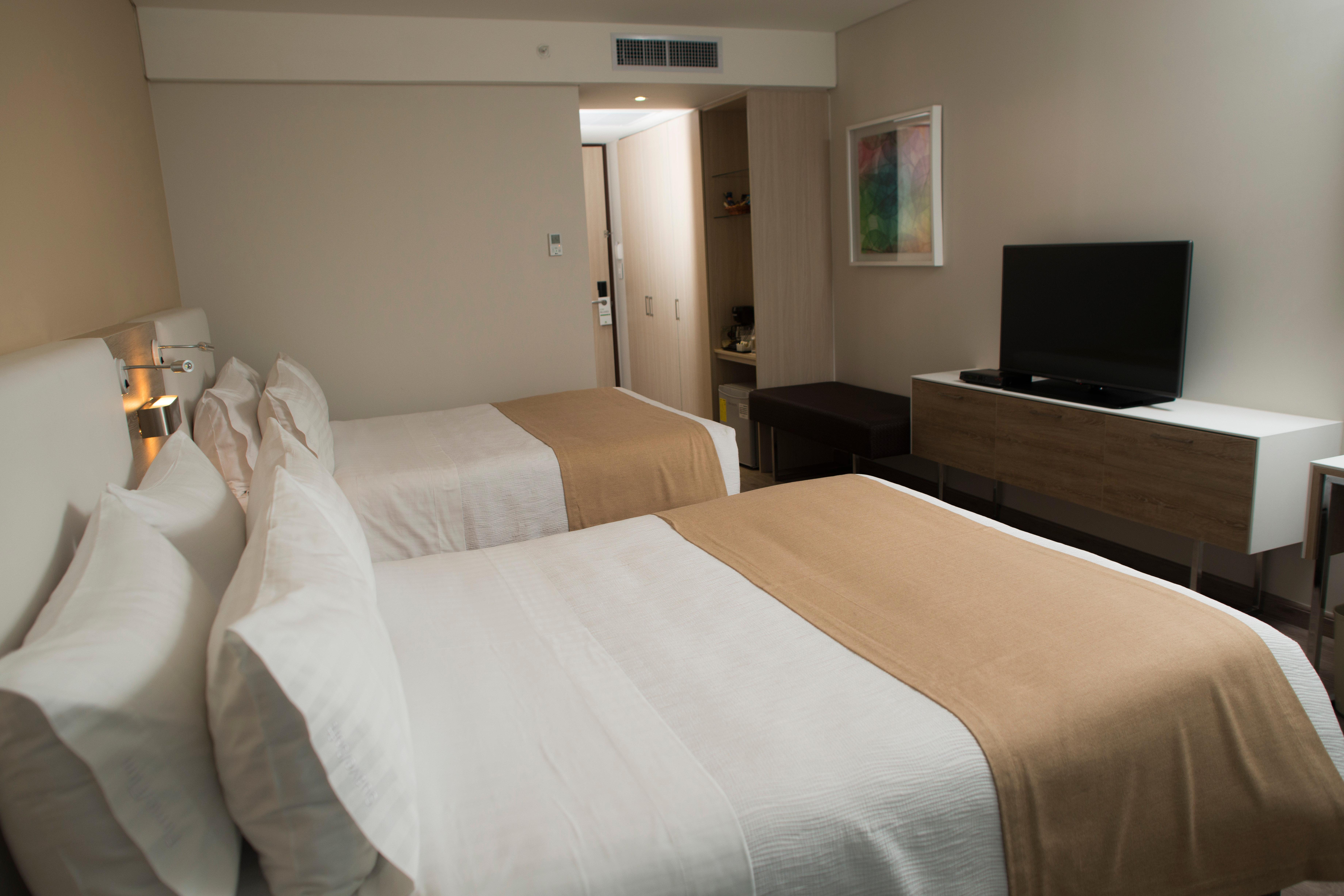 Holiday Inn Cúcuta, an IHG Hotel Exterior foto A room at the hotel